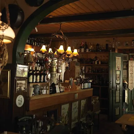 Svostrup Han/Misafirhane 2*