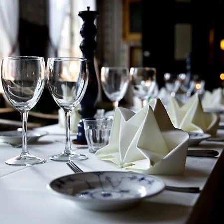 Han/Misafirhane Svostrup